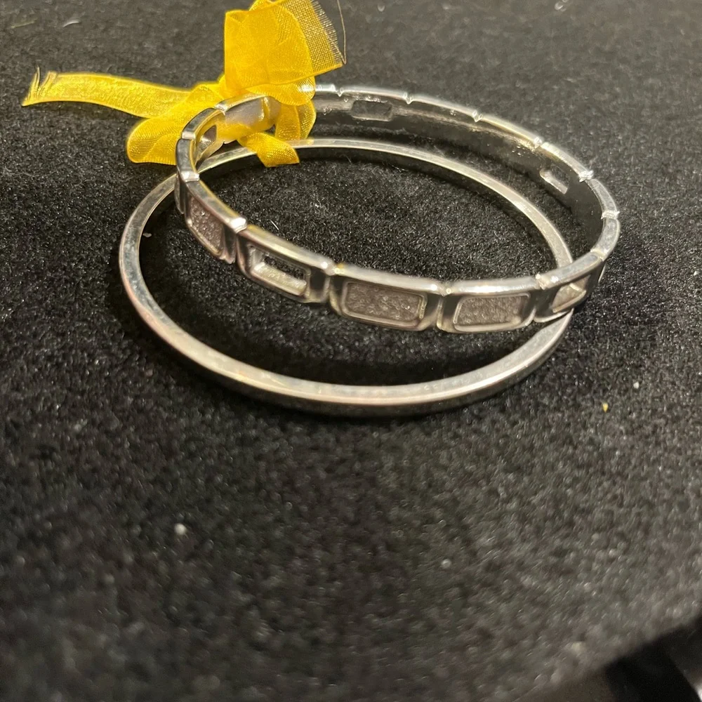 Silver Wearable Tech Bracelet